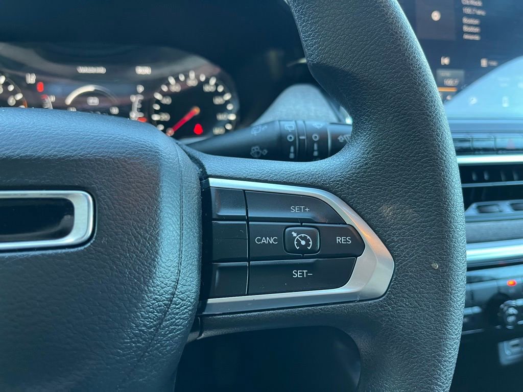 Used 2024 Jeep Compass Sport image 30