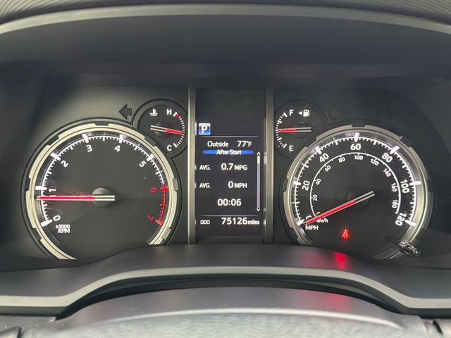 Used 2022 Toyota 4Runner TRD Off-Road Premium AWD/4WD image 11