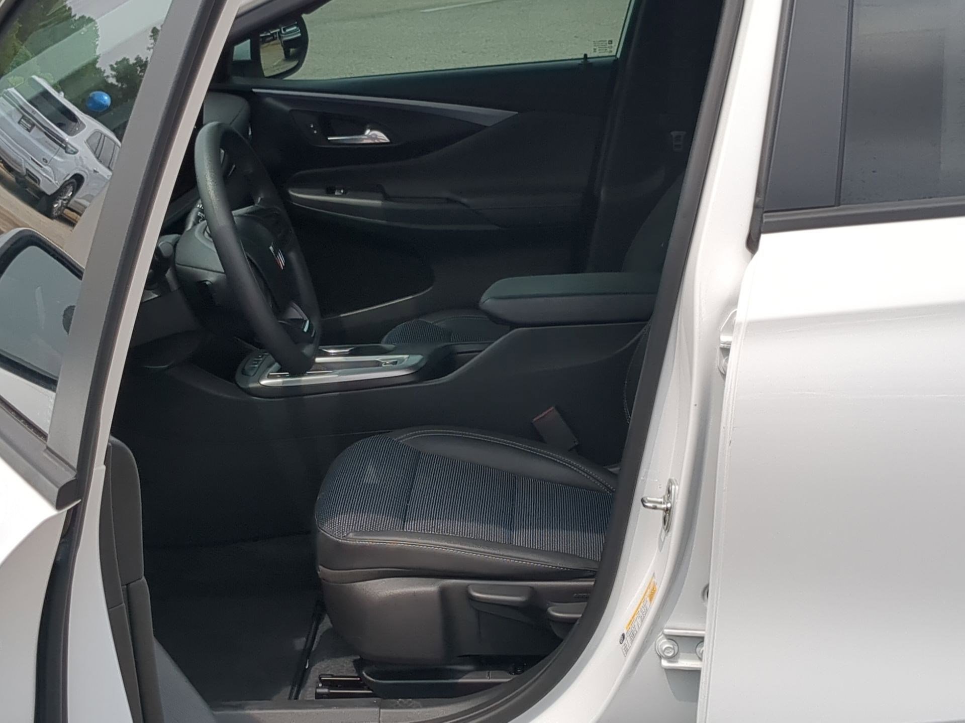 Used 2024 Buick Envista Preferred FWD image 12
