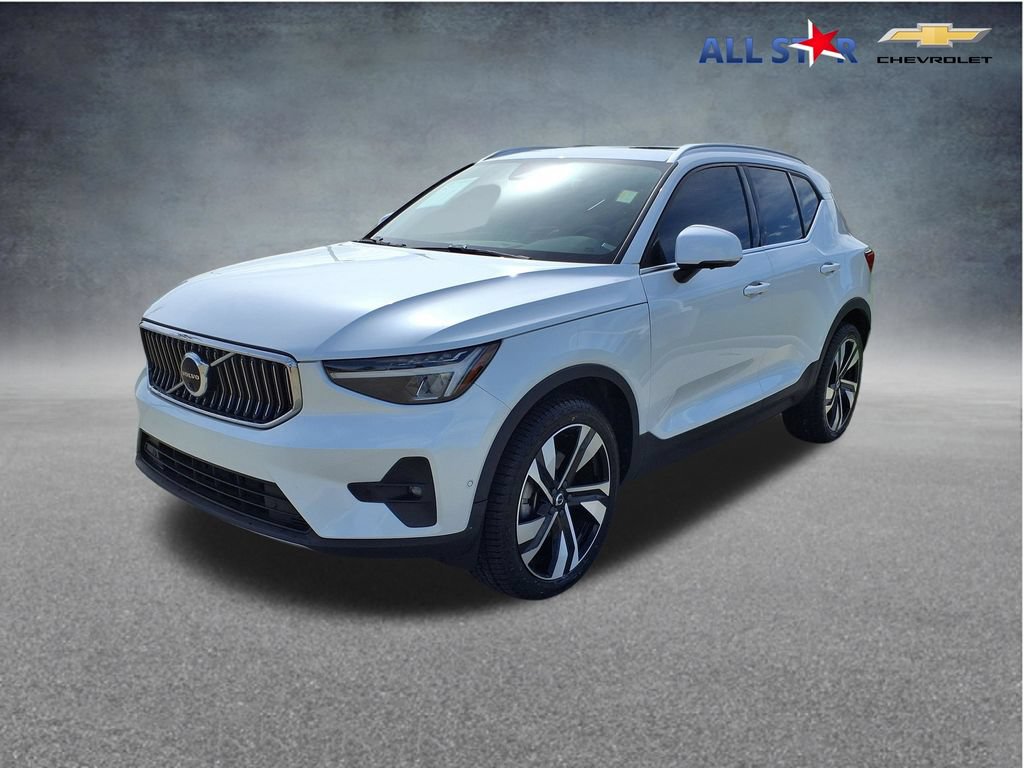 Used 2023 Volvo XC40 B5 Ultimate w/ Protection Package Premier