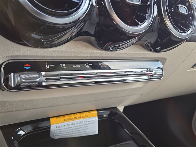 New 2026 Mercedes-Benz GLB 250 4MATIC image 14