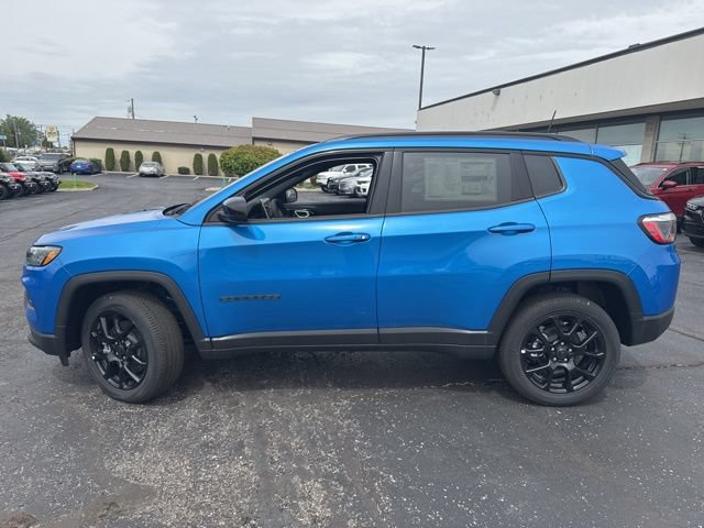 New 2026 Jeep Compass Latitude AWD/4WD image 3