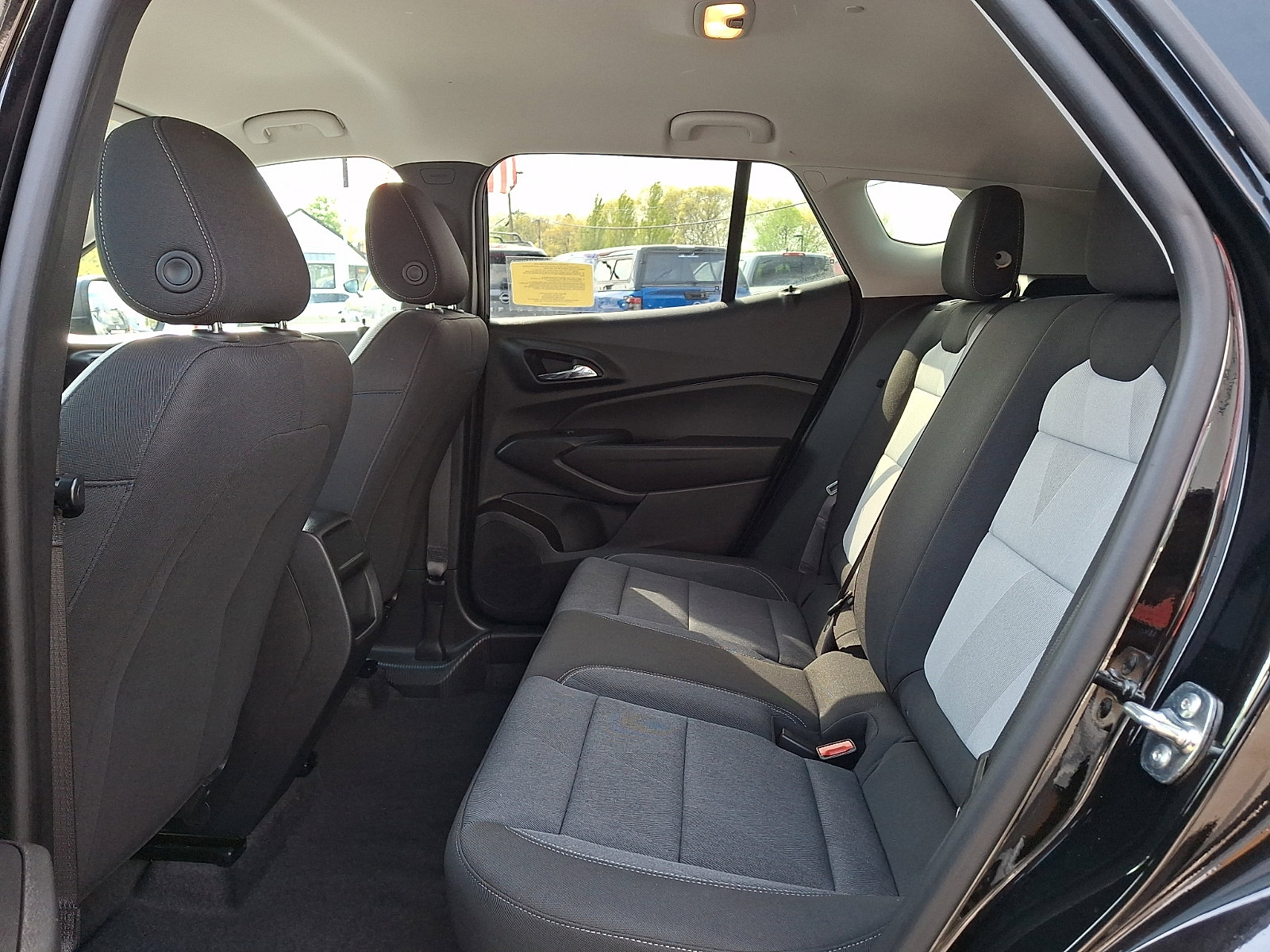 Used 2025 Chevrolet Trax LS FWD image 10