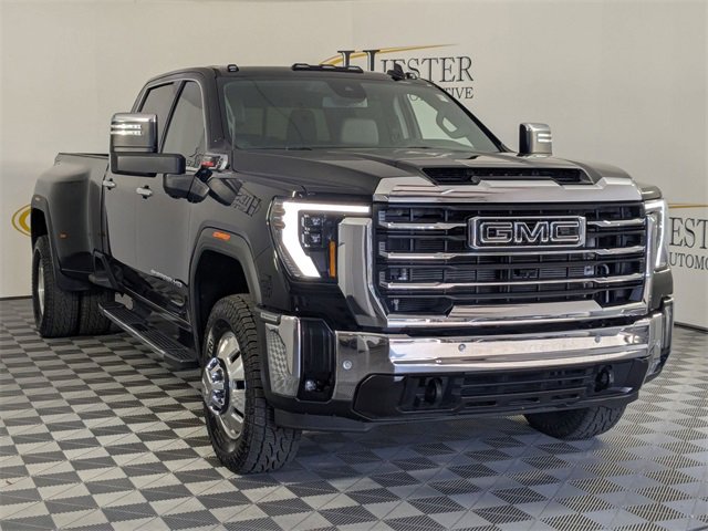 Used 2024 GMC Sierra 3500 SLT w/ SLT Premium Package image 2