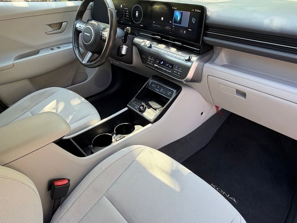 Used 2024 Hyundai Kona SEL w/ Convenience Package FWD image 11
