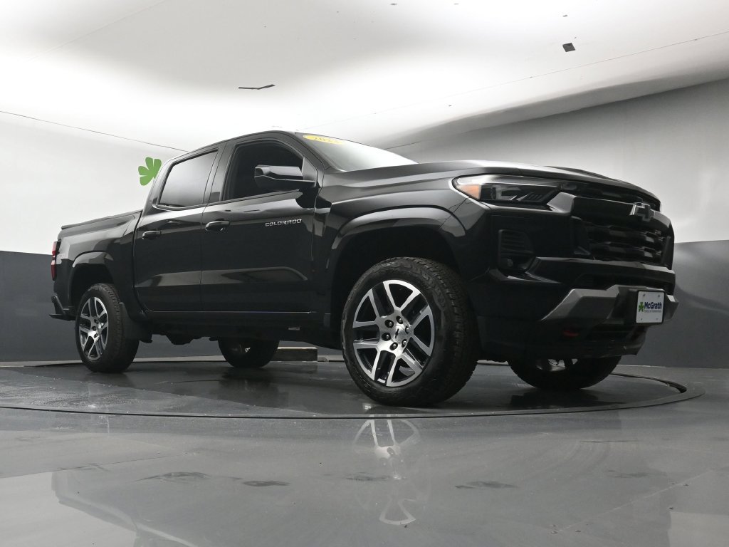 Used 2023 Chevrolet Colorado Z71 w/ Z71 Convenience Package 2 AWD/4WD image 25