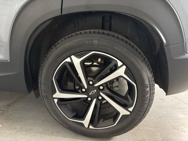 Used 2022 Chevrolet TrailBlazer RS w/ Technology Package image 8