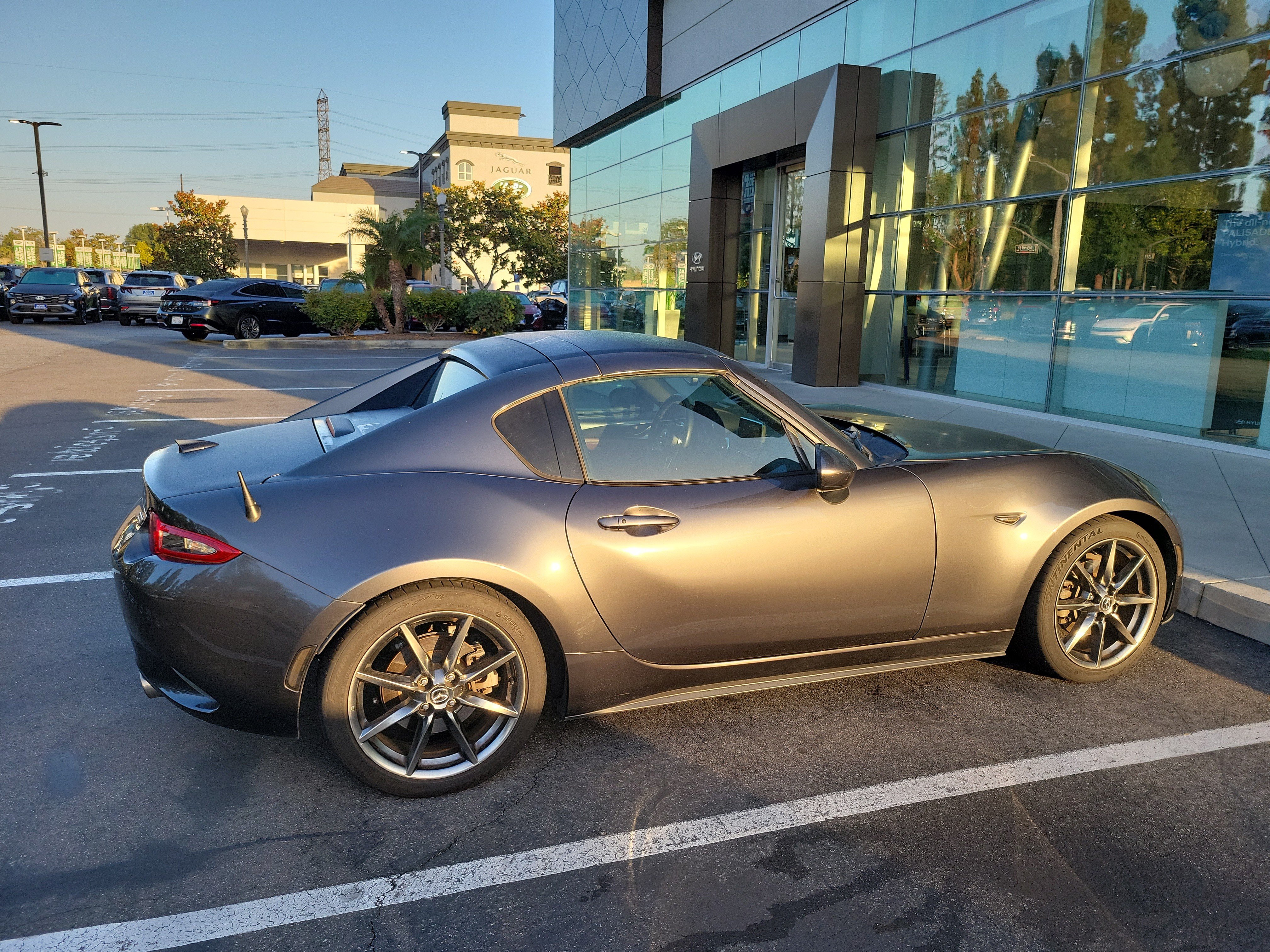 Used 2017 MAZDA MX-5 Miata RF Grand Touring RWD image 4