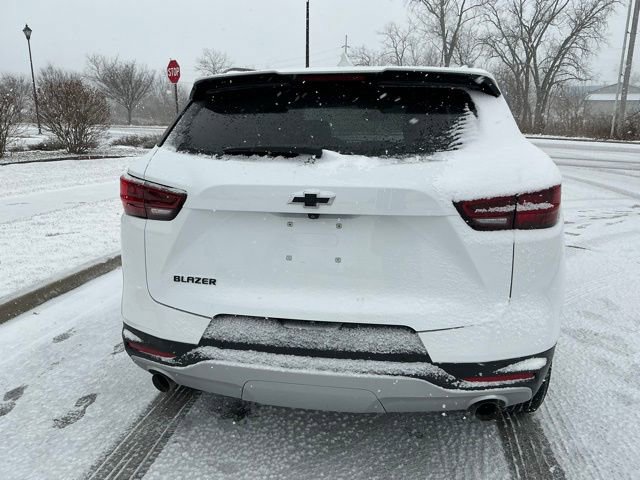 Used 2024 Chevrolet Blazer LT w/ Midnight/Sport Edition image 12