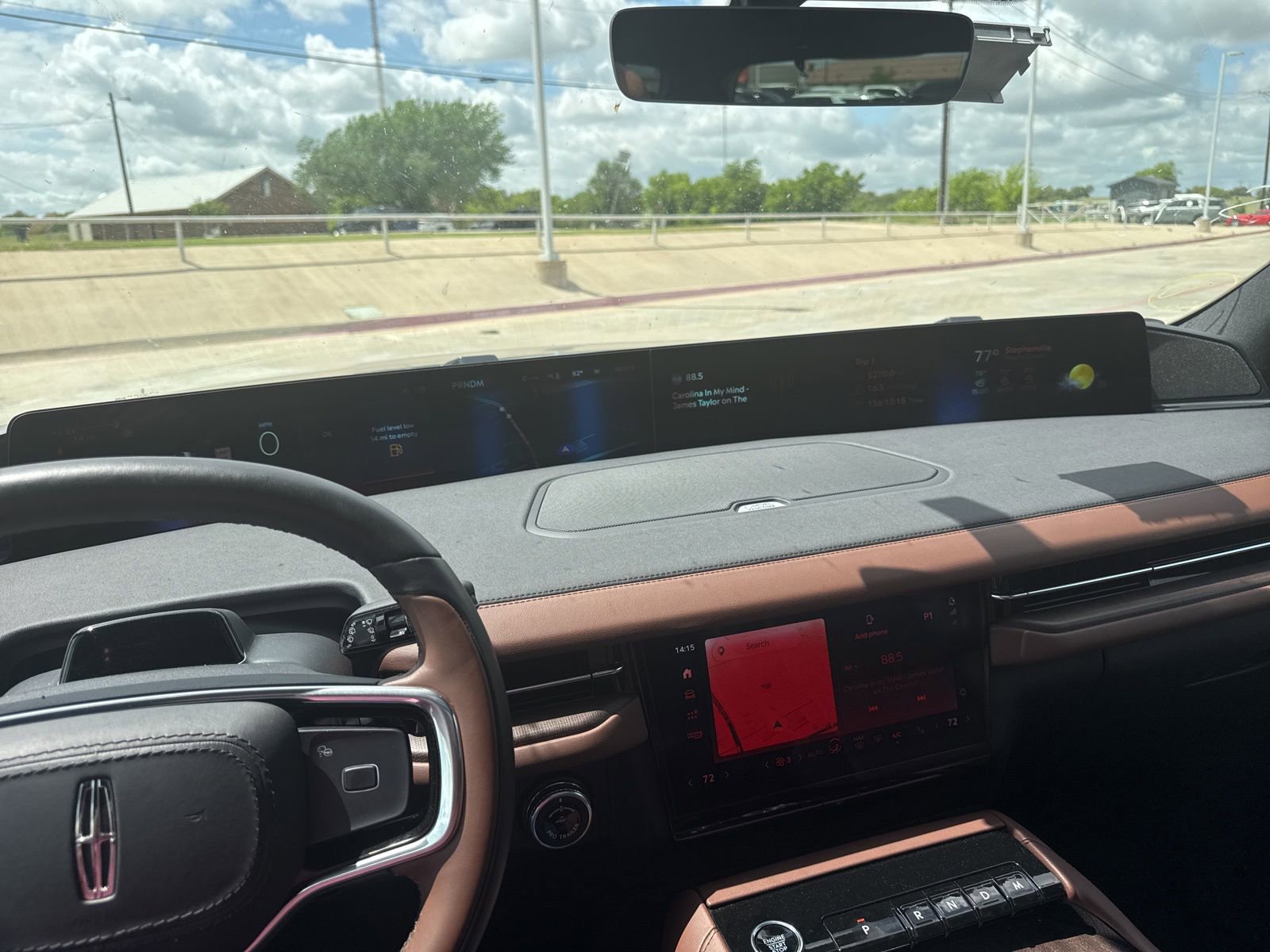 Used 2025 Lincoln Navigator Reserve image 11