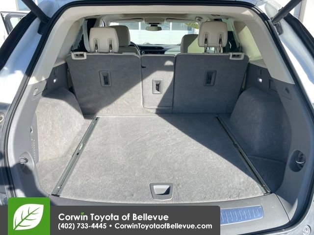 Used 2018 Cadillac XT5 Luxury w/ Driver Awareness Package image 23