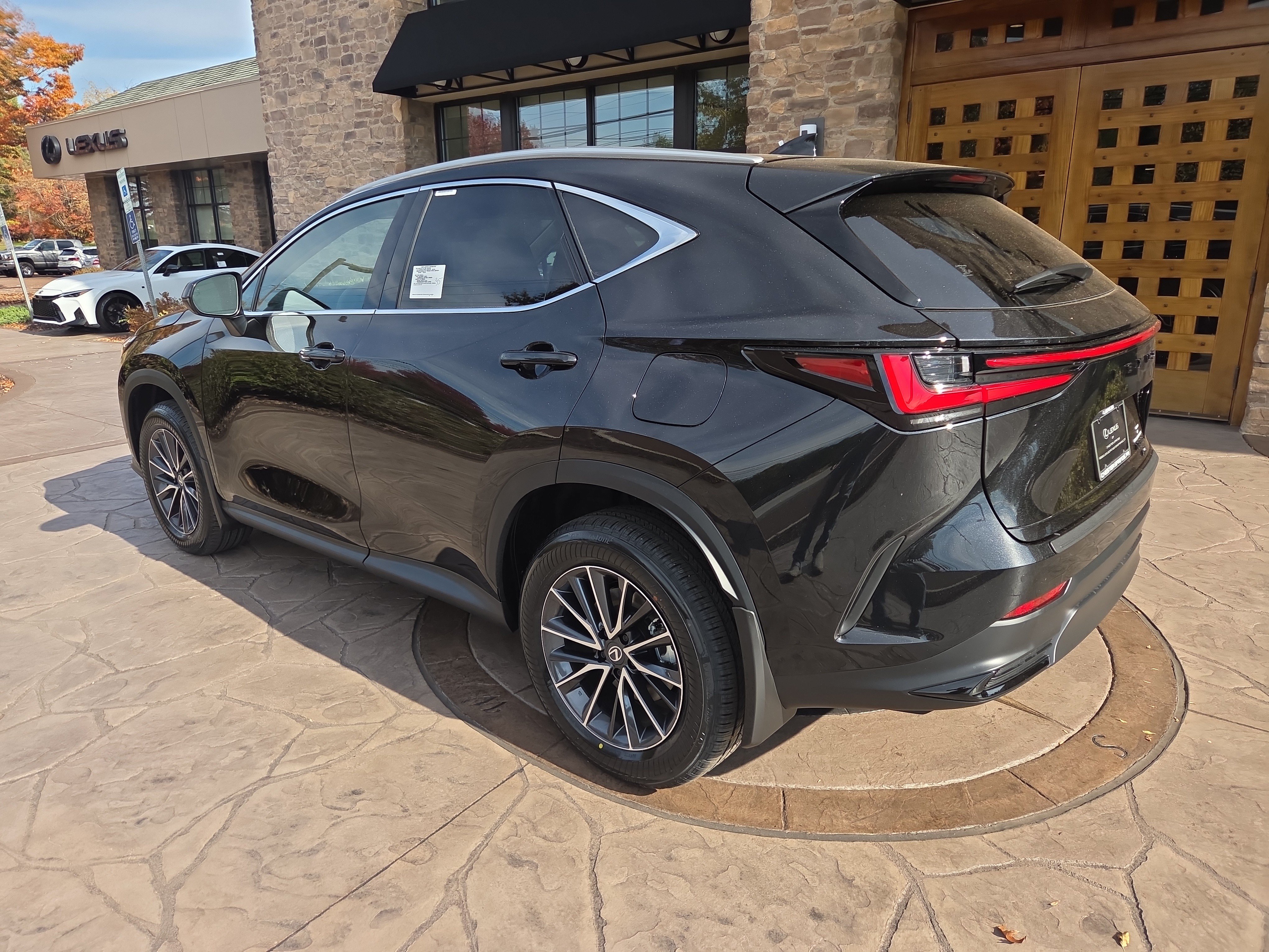 New 2026 Lexus NX 350 AWD w/ Accessory Package (2T) image 4
