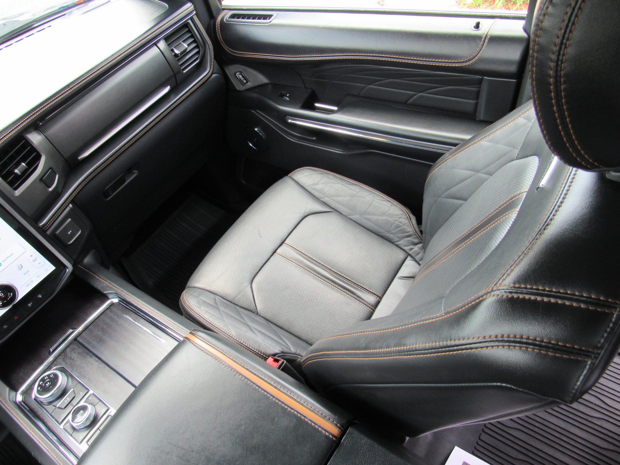 Used 2022 Ford Expedition Platinum AWD/4WD image 42