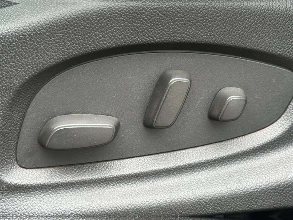 Used 2015 Chevrolet Impala LTZ FWD image 36