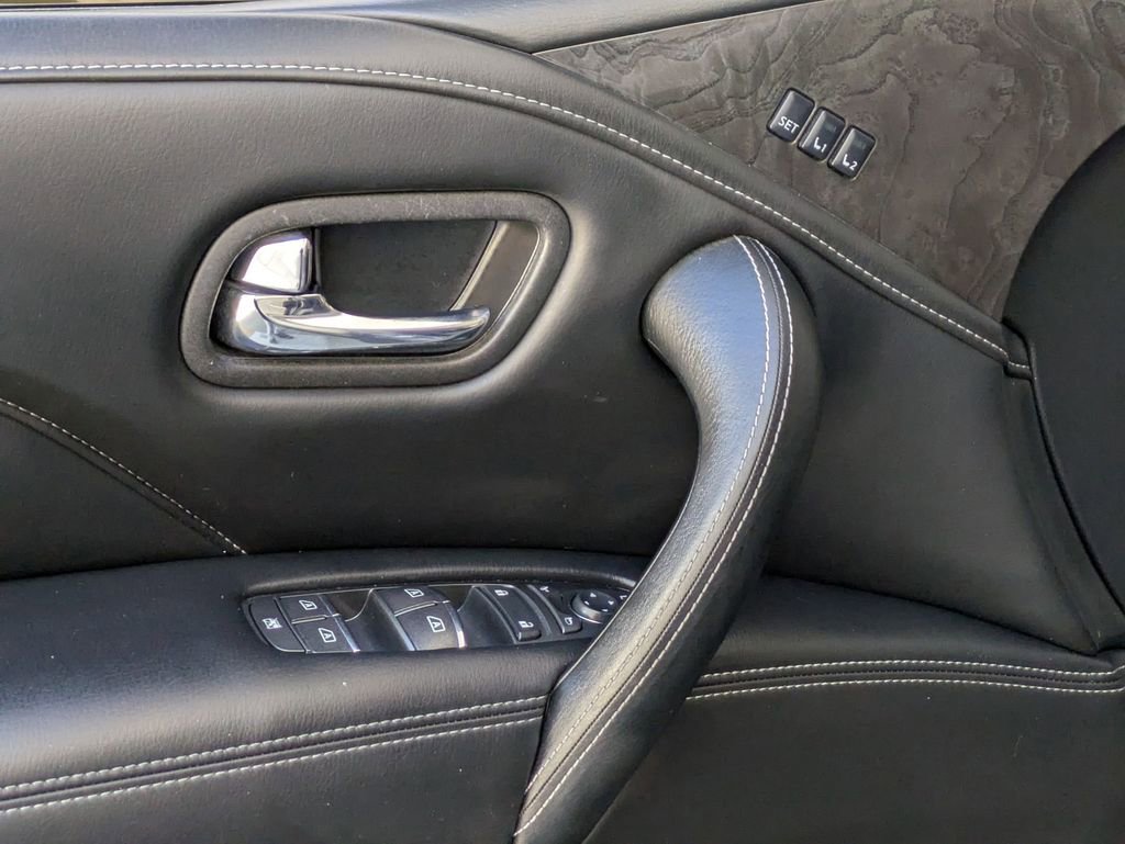 Used 2024 INFINITI QX80 Luxe AWD/4WD image 13