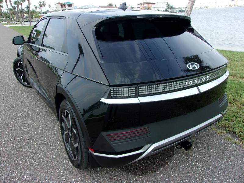 Used 2022 Hyundai Ioniq 5 SEL w/ Cargo Package RWD image 13