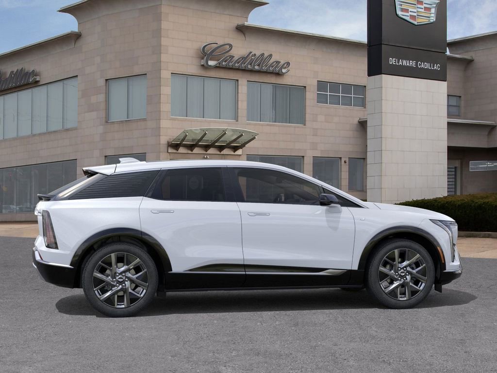 New 2026 Cadillac Optiq Luxury 1 image 5