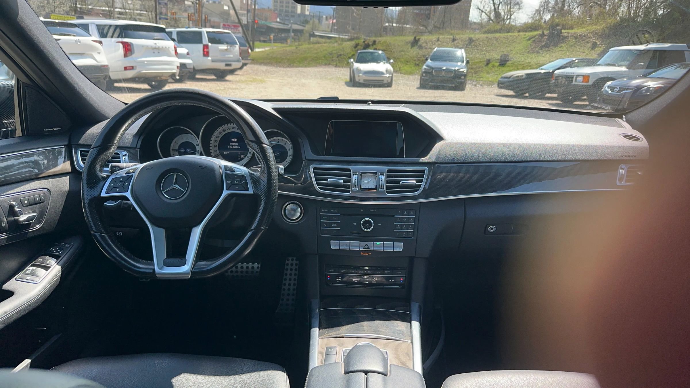 Used 2016 Mercedes-Benz E 350 4MATIC Sedan image 5