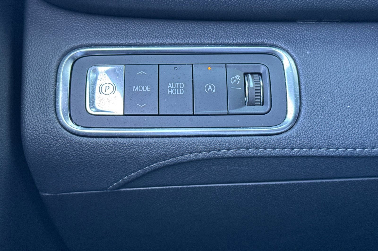 Used 2025 Buick Enclave Preferred image 39