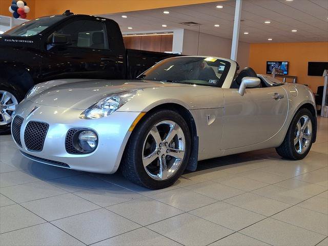 Used 2007 Pontiac Solstice GXP w/ Premium Package RWD image 4