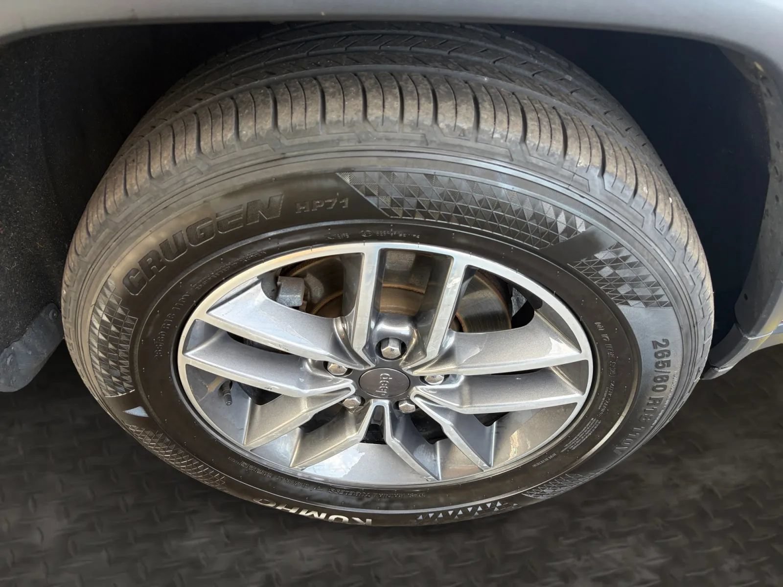 Used 2019 Jeep Grand Cherokee Limited AWD/4WD image 38
