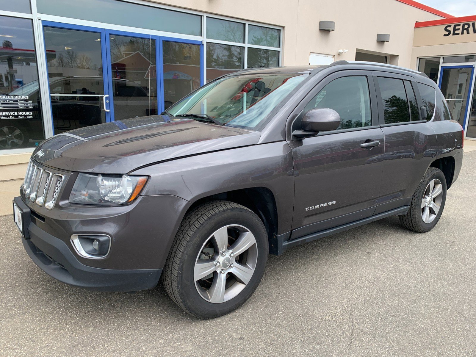 Used 2016 Jeep Compass High Altitude image 1