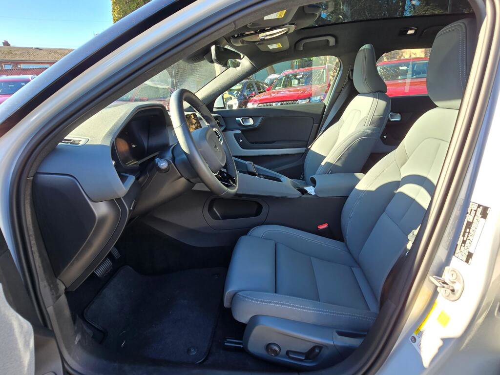 Used 2023 Polestar Polestar 2 w/ Pilot Pack image 21