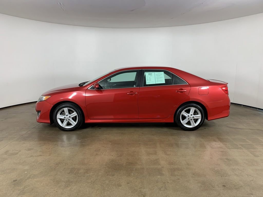 Used 2013 Toyota Camry SE FWD image 16