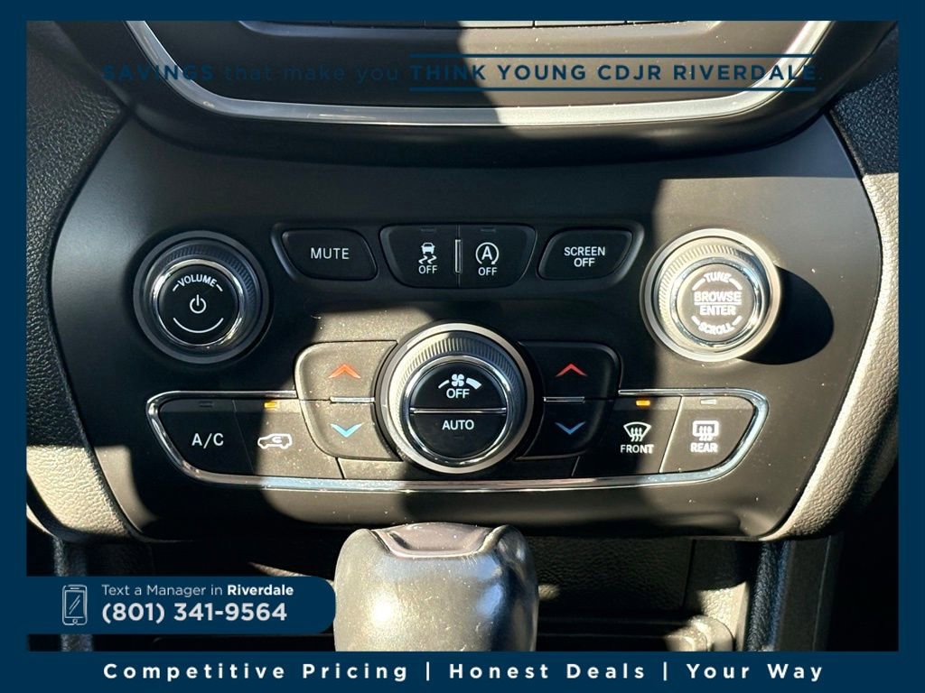 Used 2021 Jeep Cherokee Latitude Lux w/ Comfort/Convenience Group image 19