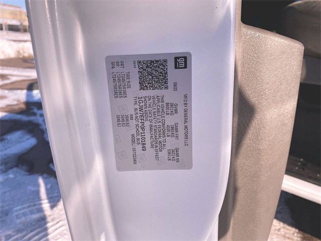 Used 2023 GMC Savana 2500 LS w/ Driver Convenience Package image 30