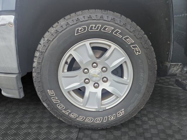 Used 2017 Chevrolet Silverado 1500 LT w/ LT Eassist Package image 32