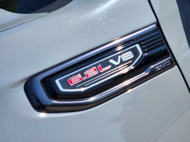 Used 2024 GMC Sierra 1500 AT4 w/ Technology Package AWD/4WD image 12