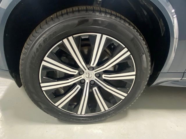 Certified 2025 Volvo XC90 B6 Ultra image 5