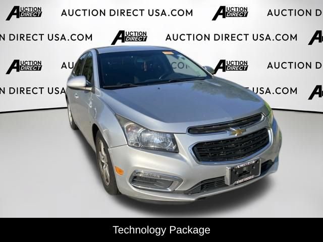 Used 2015 Chevrolet Cruze LT w/ Technology Package FWD image 3