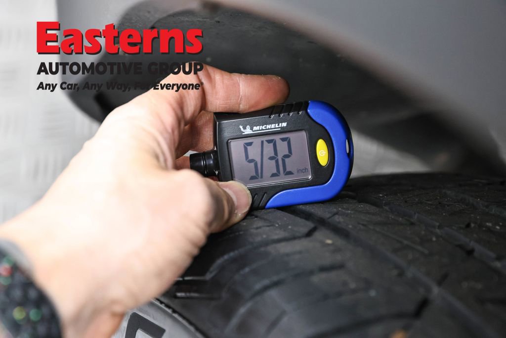 Used 2015 Toyota RAV4 Limited image 31