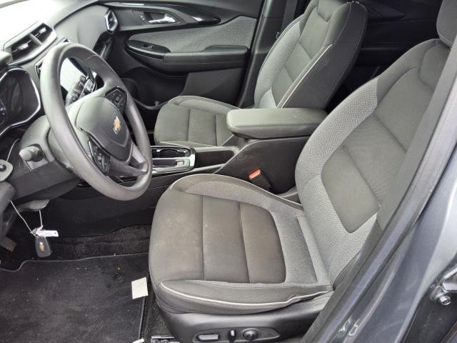 Used 2022 Chevrolet TrailBlazer LT w/ Convenience Package FWD image 6