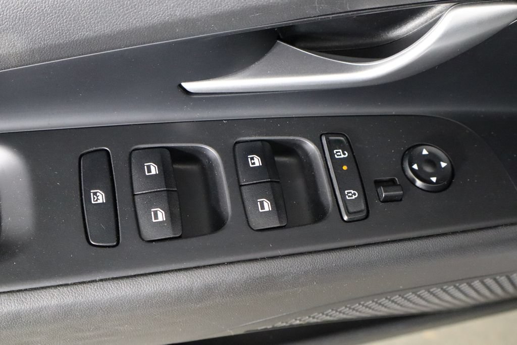 Used 2025 Hyundai Elantra SE FWD image 20