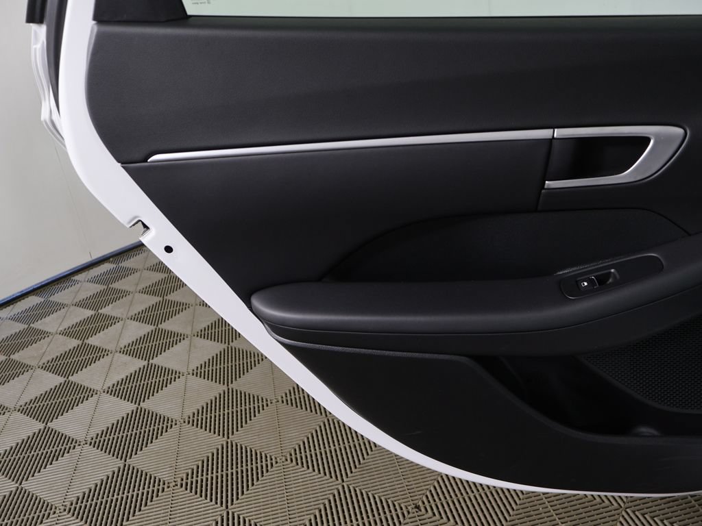 Used 2025 Hyundai Sonata SEL FWD image 21
