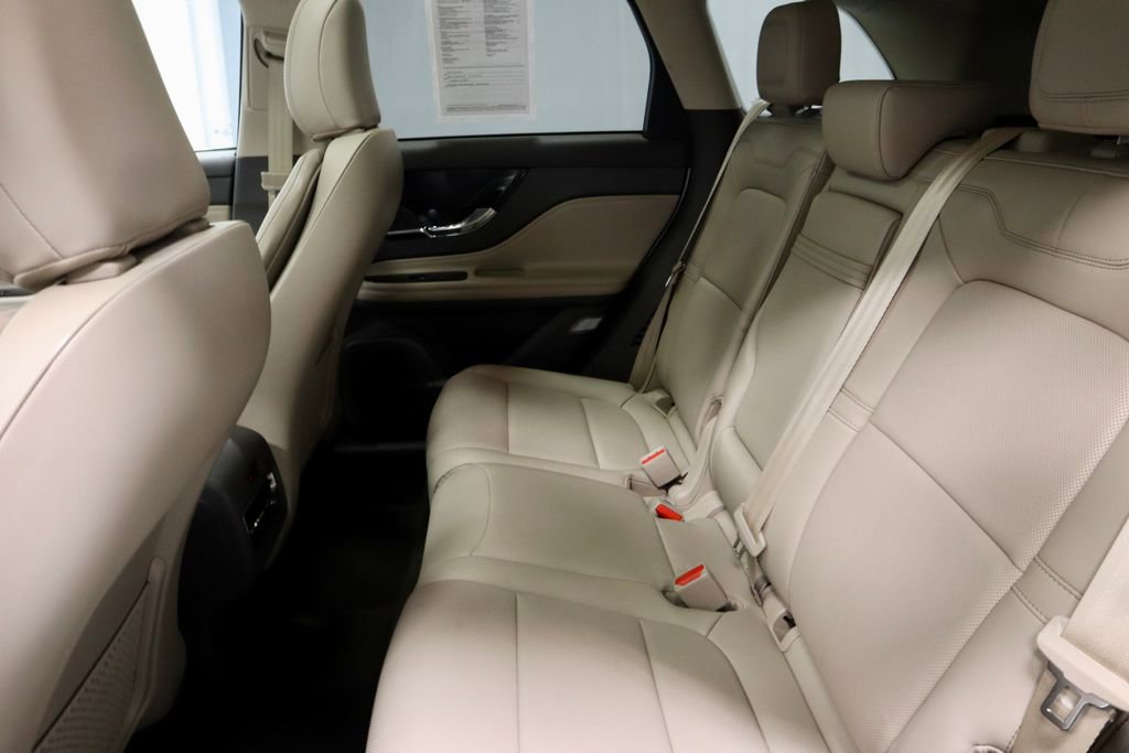 Used 2022 Lincoln Corsair Standard w/ Premium Package image 25