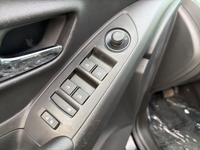 Used 2022 Chevrolet Trax LS w/ Tint and Cruise Package image 15