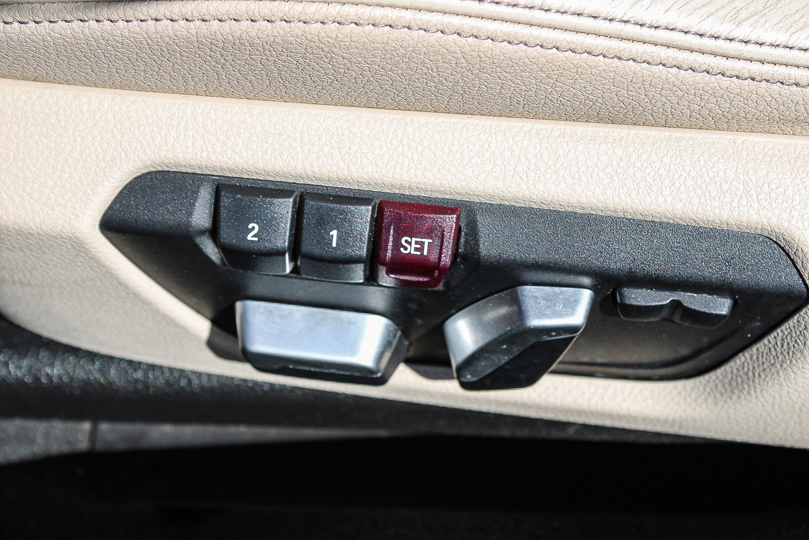 Used 2017 BMW 230i Coupe image 21