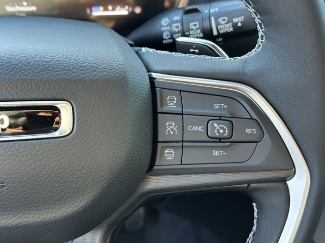 New 2025 Jeep Grand Cherokee Laredo image 23