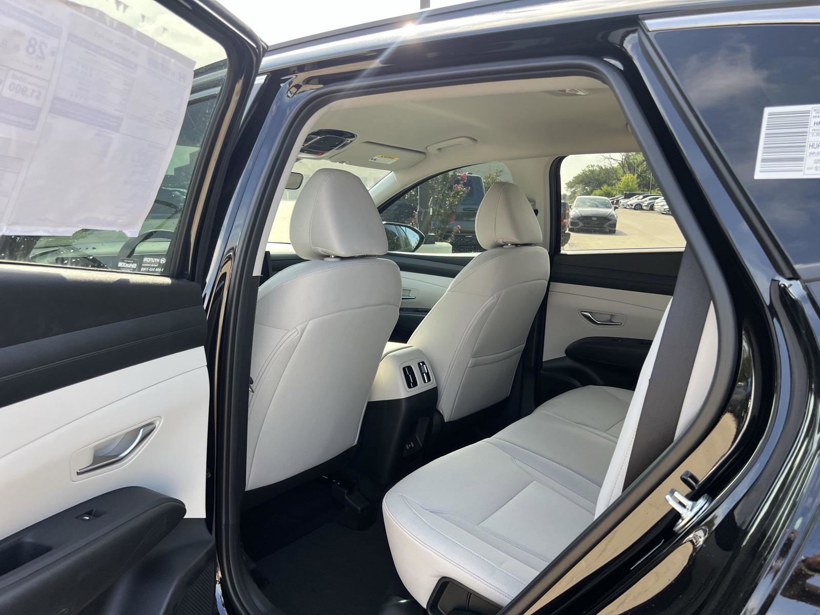 New 2025 Hyundai Tucson SEL image 16