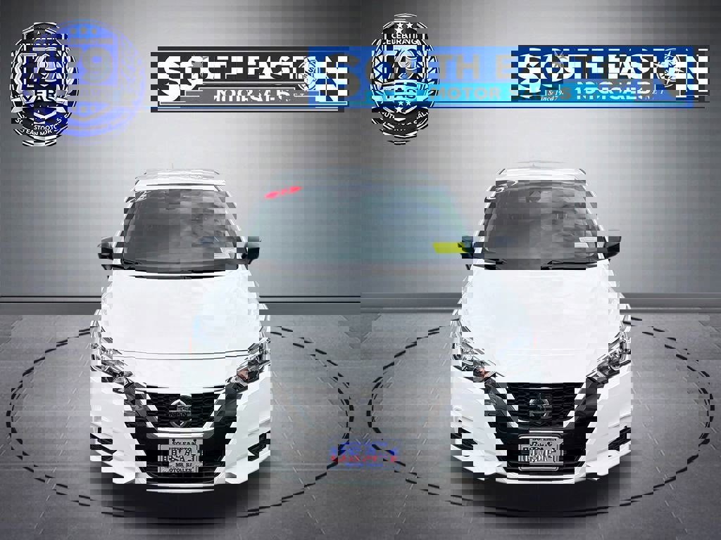 Used 2022 Nissan Versa S image 3