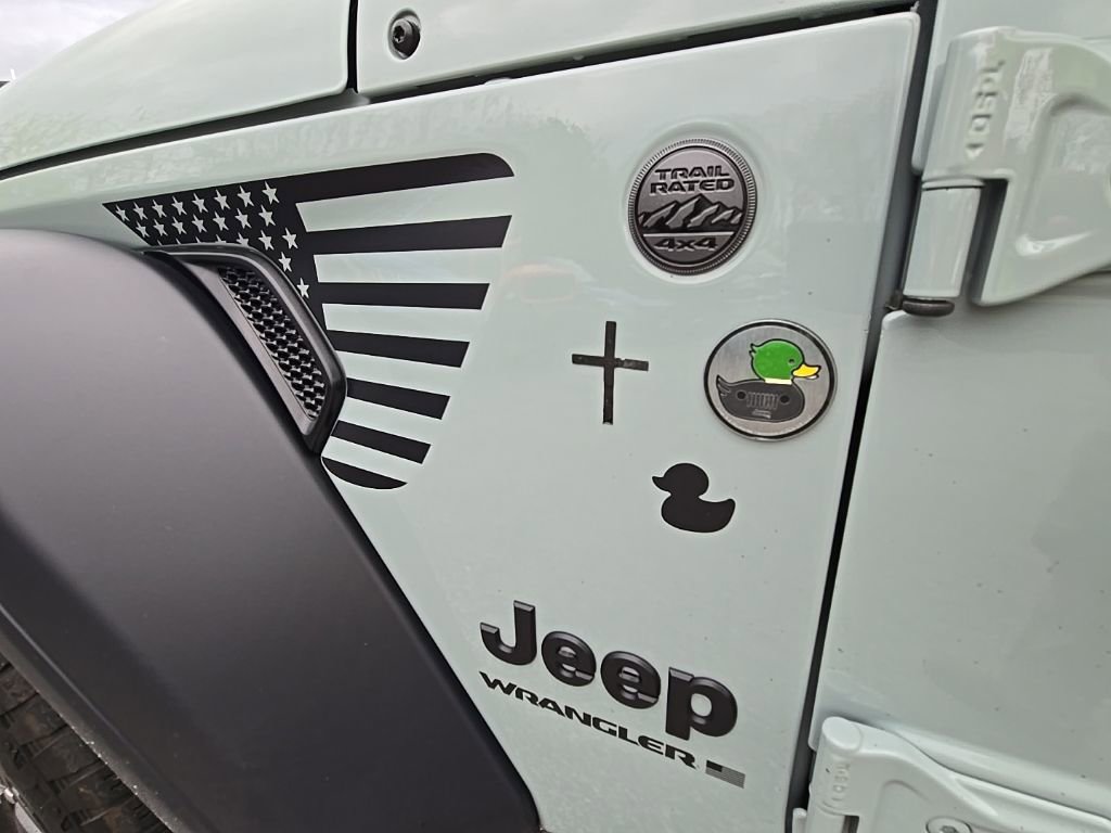 Used 2024 Jeep Wrangler Sport S image 14