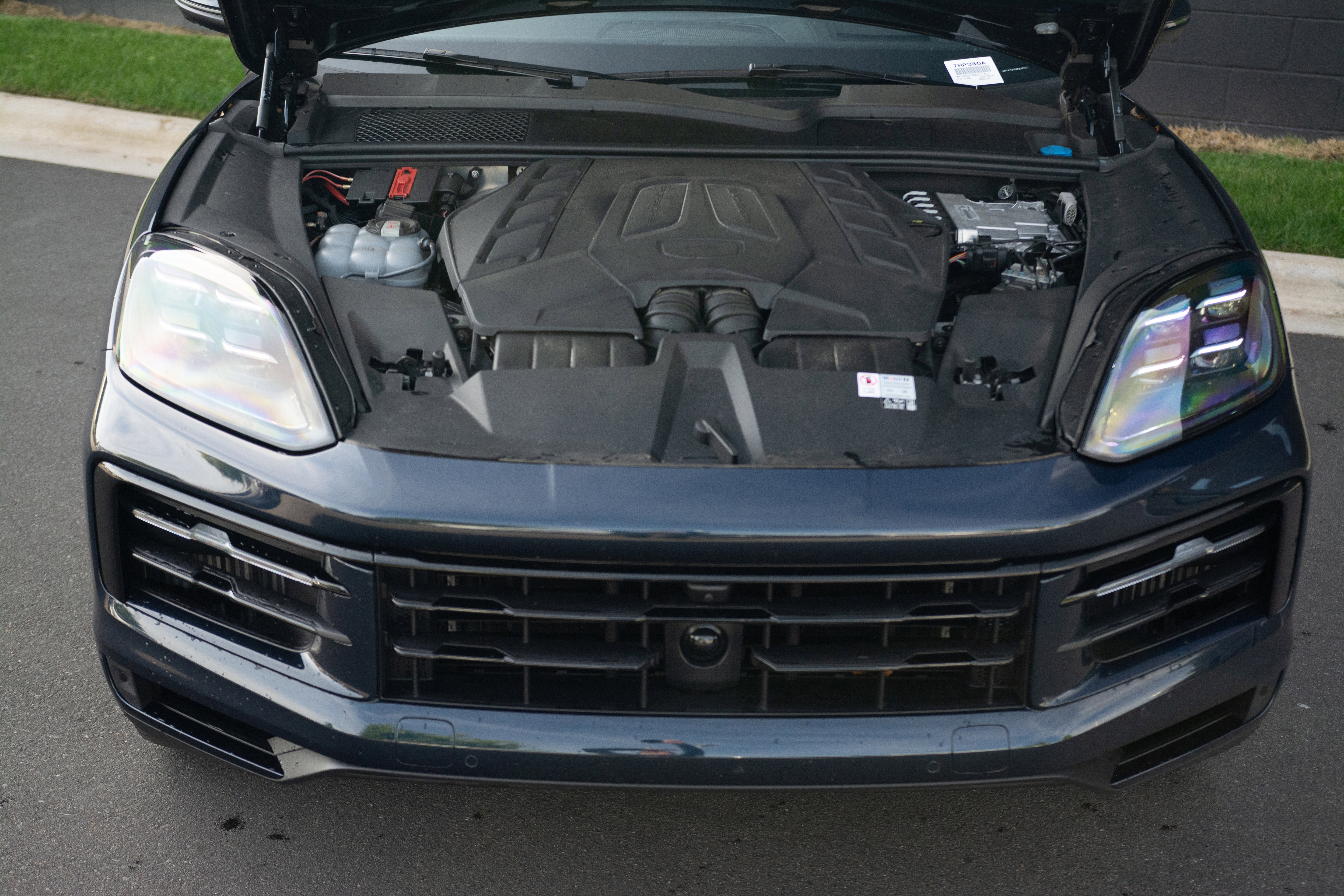 Certified 2025 Porsche Cayenne E-Hybrid image 34