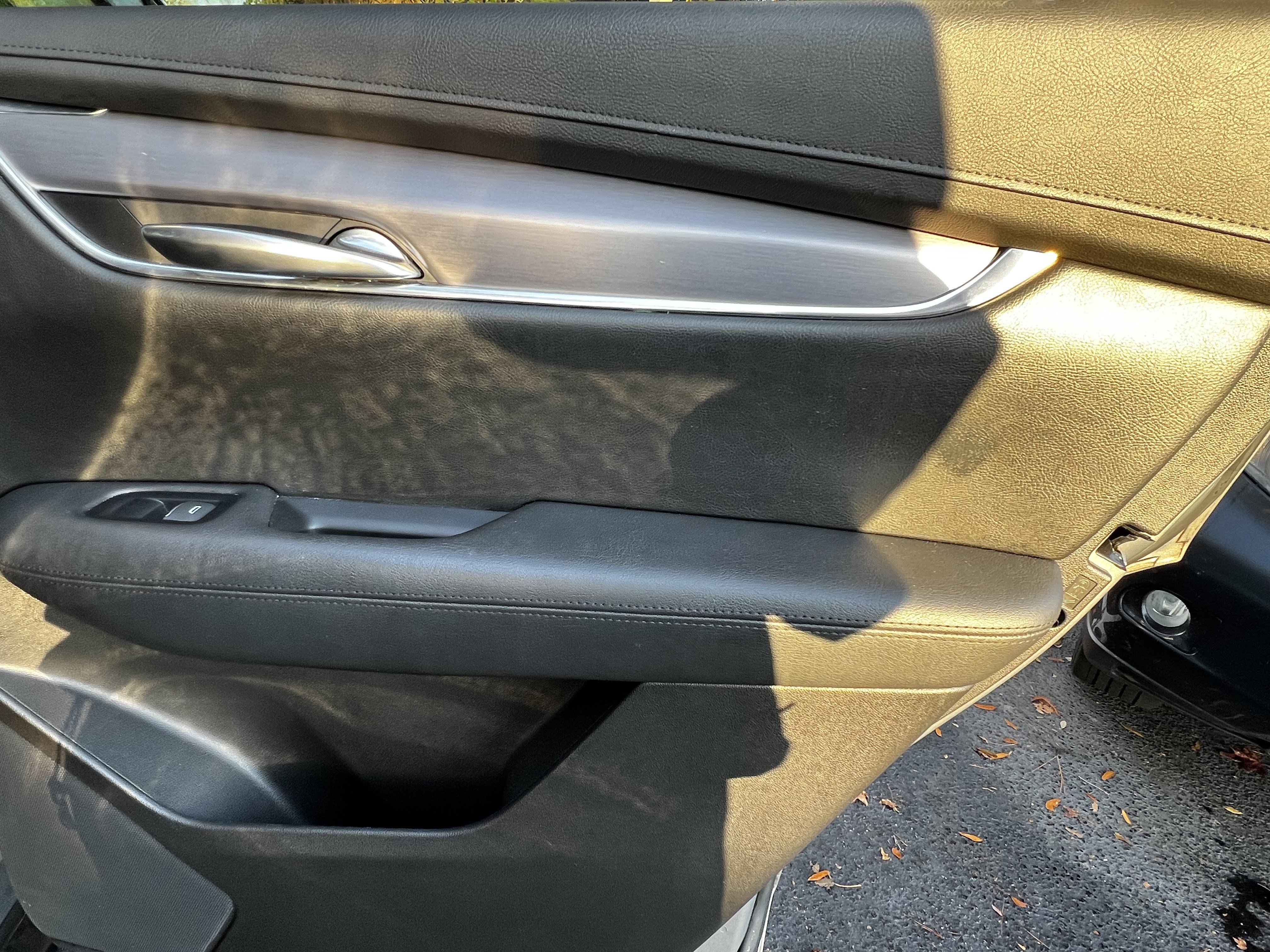 Used 2017 Cadillac XT5 Luxury image 39