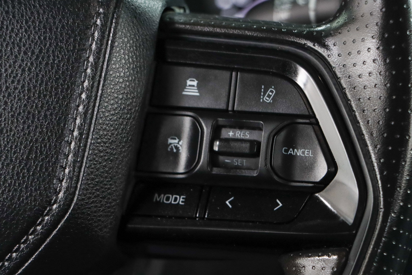 Used 2024 Toyota Tundra SR5 w/ SR5 Convenience Package AWD/4WD image 15