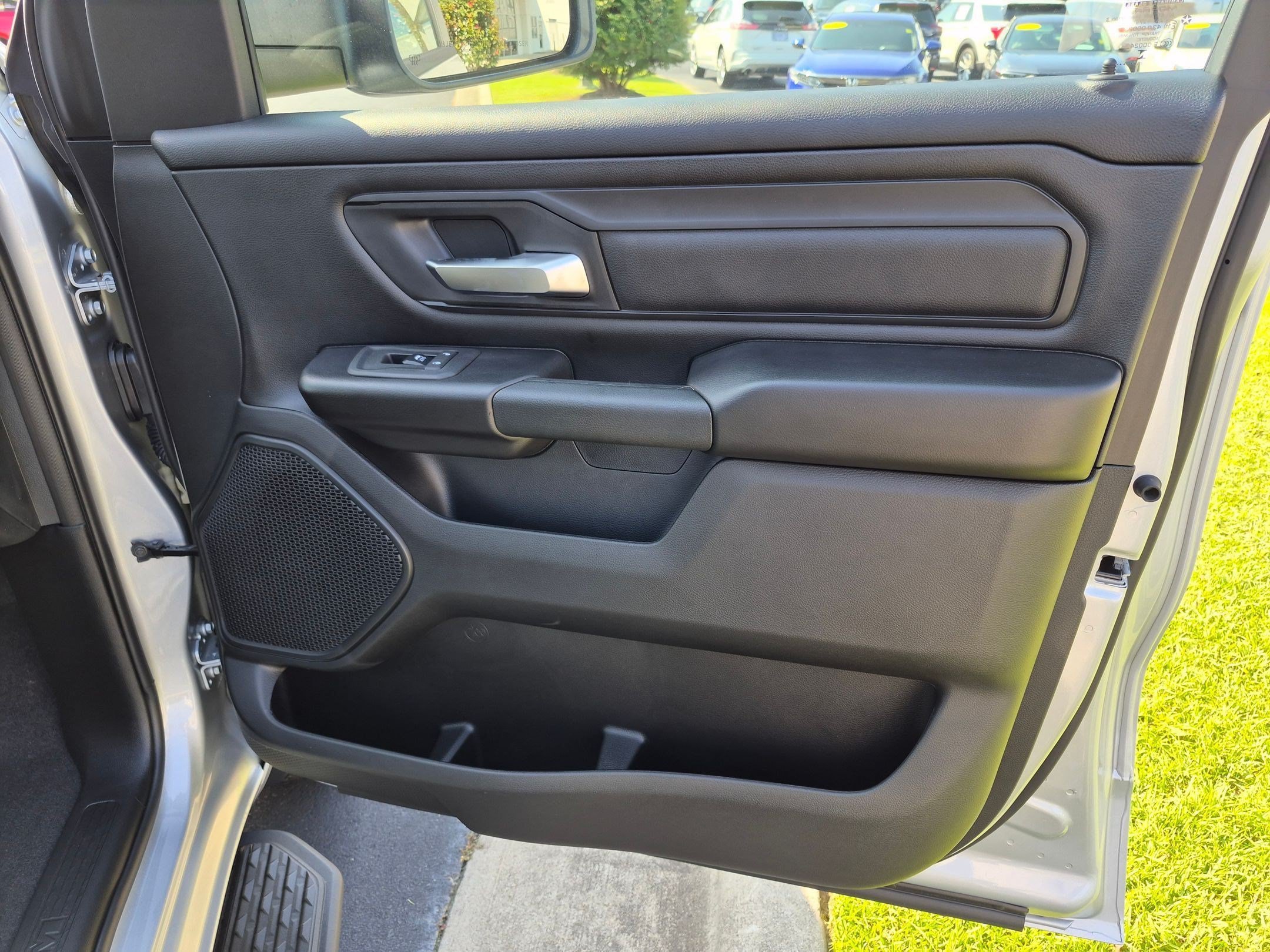 New 2026 RAM 1500 Express AWD/4WD image 23