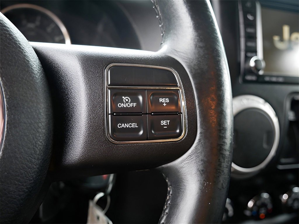 Used 2011 Jeep Wrangler Sahara w/ Dual Top Group image 18